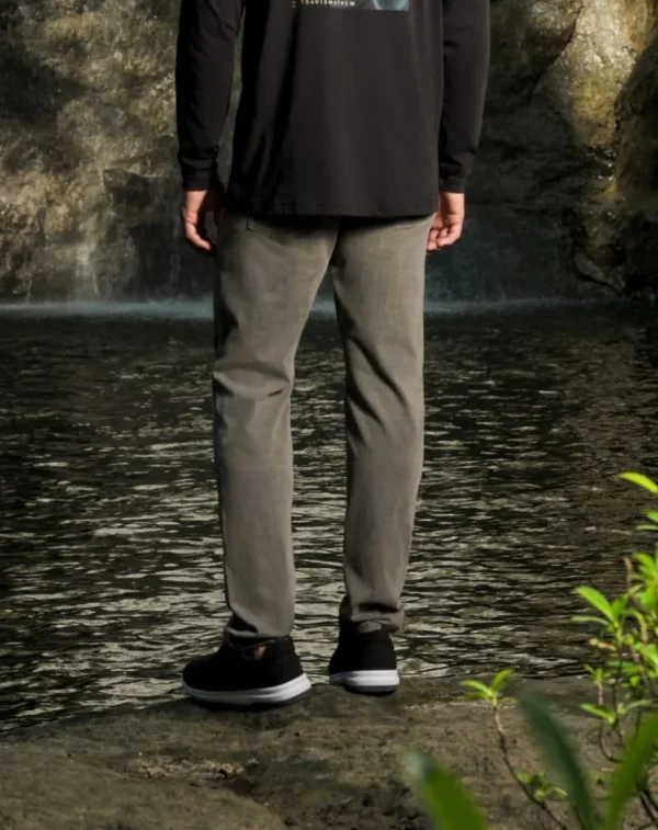 TravisMathew LEGACY FEATHERWEIGHT JEANS GREY Discount